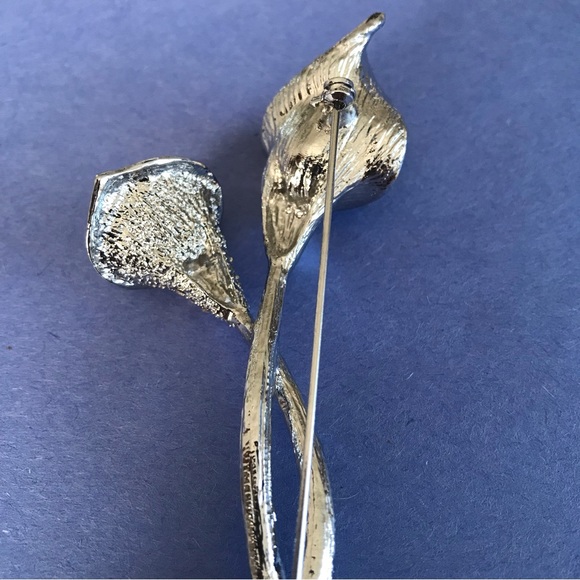 Vintage Calla Lily Brooch with Rhinestones & Faux Gray Pearls - 4 1/2” long - Picture 6 of 10